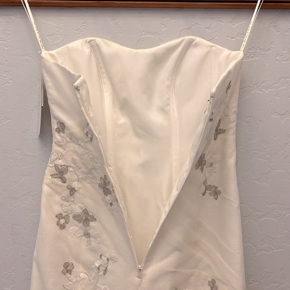 GALINA Signature Strapless Ivory Wedding Dress KP3622 floral detail NWT - Size 6 - Picture 10 of 16